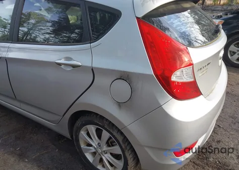 2012 Hyundai Accent Se z USA, uszkodzony, nr VIN KMHCU5AE2CU015794